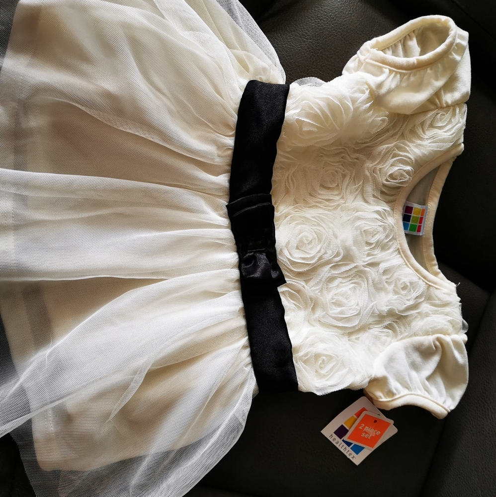NEW Girl’s White Rosette Velvet Belt Dress 18 mos